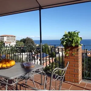 La Magnolia Apartment